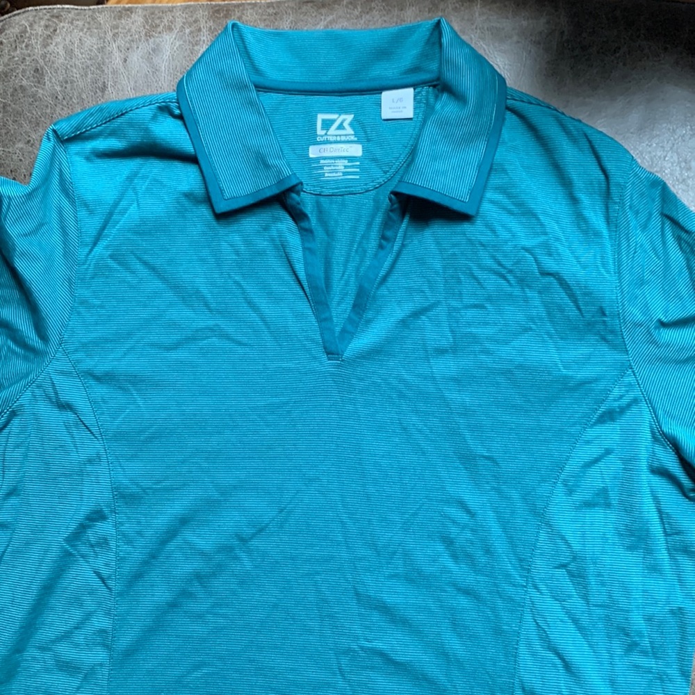 ⭐️Cutter & Buck Golf Tee Shirt $10 NWOT SALE!!!⭐️ BUY 3 Golf Tees for $20 🎉🎉🎉